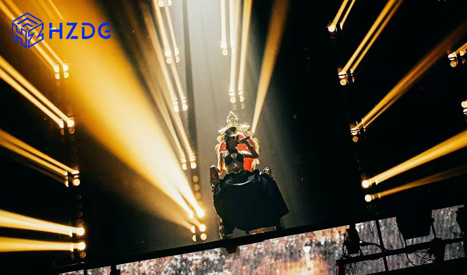 Đèn sân khấu công suất lớn