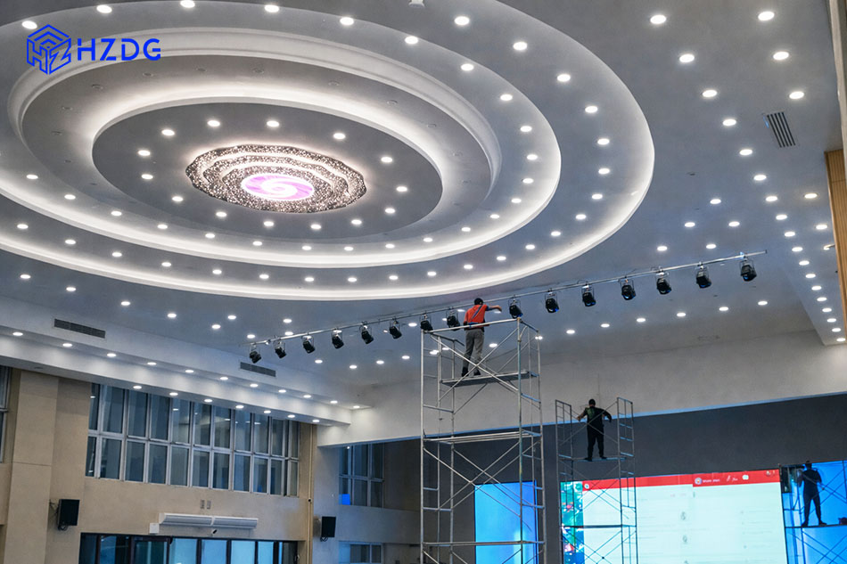 Khung treo đèn chắc chắn