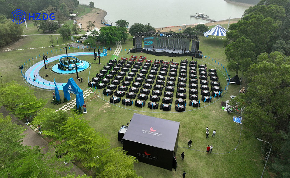 Toàn cảnh không gian lắp đặt hệ thống ánh sáng sân khấu ngoài trời