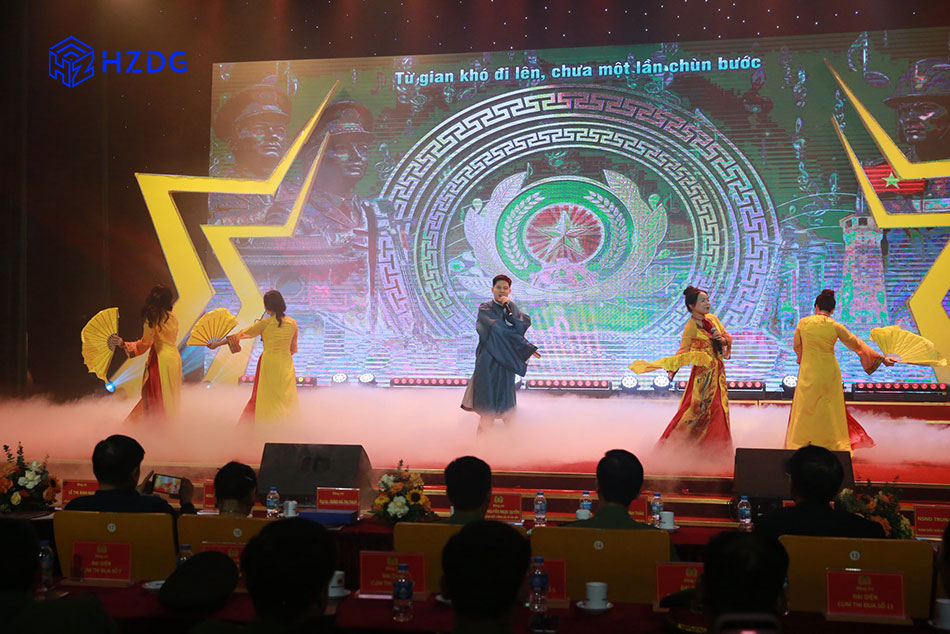 Đèn sân khấu chất lượng cao